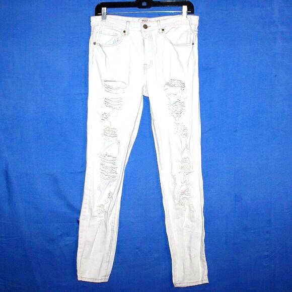 Forever 21 Los Angeles Thrashed Jeans 26 - Picture 1 of 7